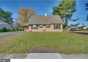 5 Brooklawn Dr, Willingboro, NJ 08046