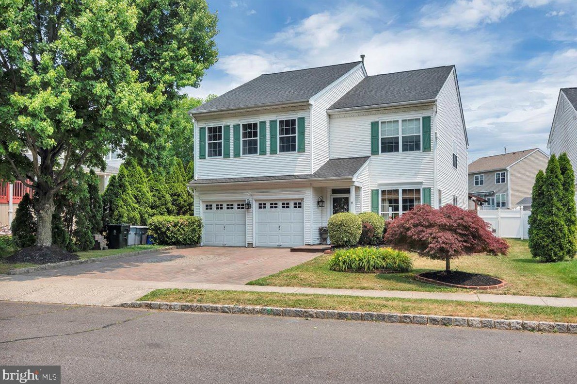 1 Arrowhead Dr, Burlington, NJ 08016-3944