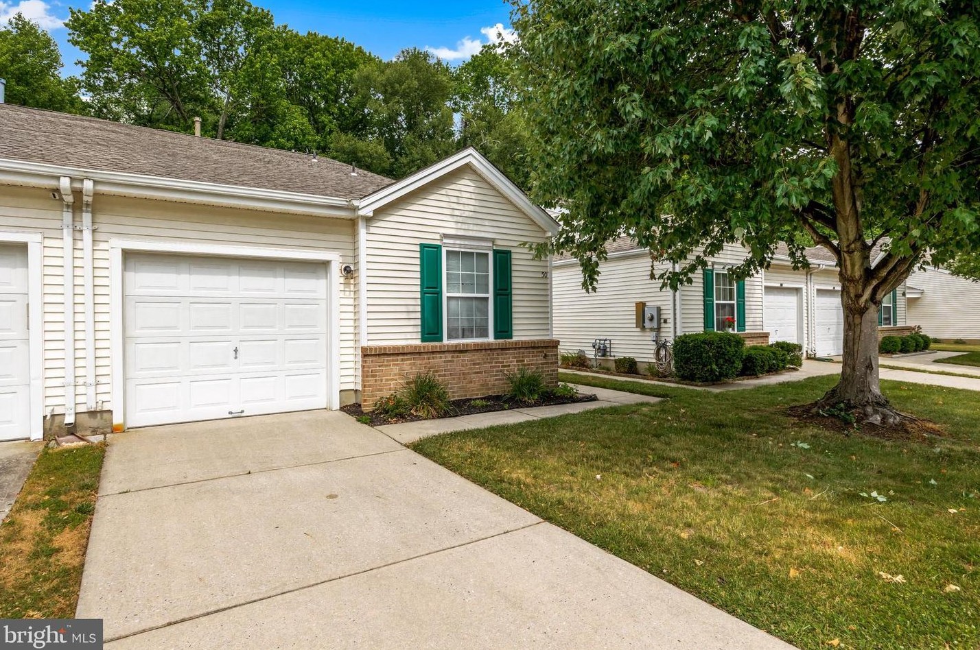 50 Peppergrass Dr N, Mount Laurel, NJ 08054