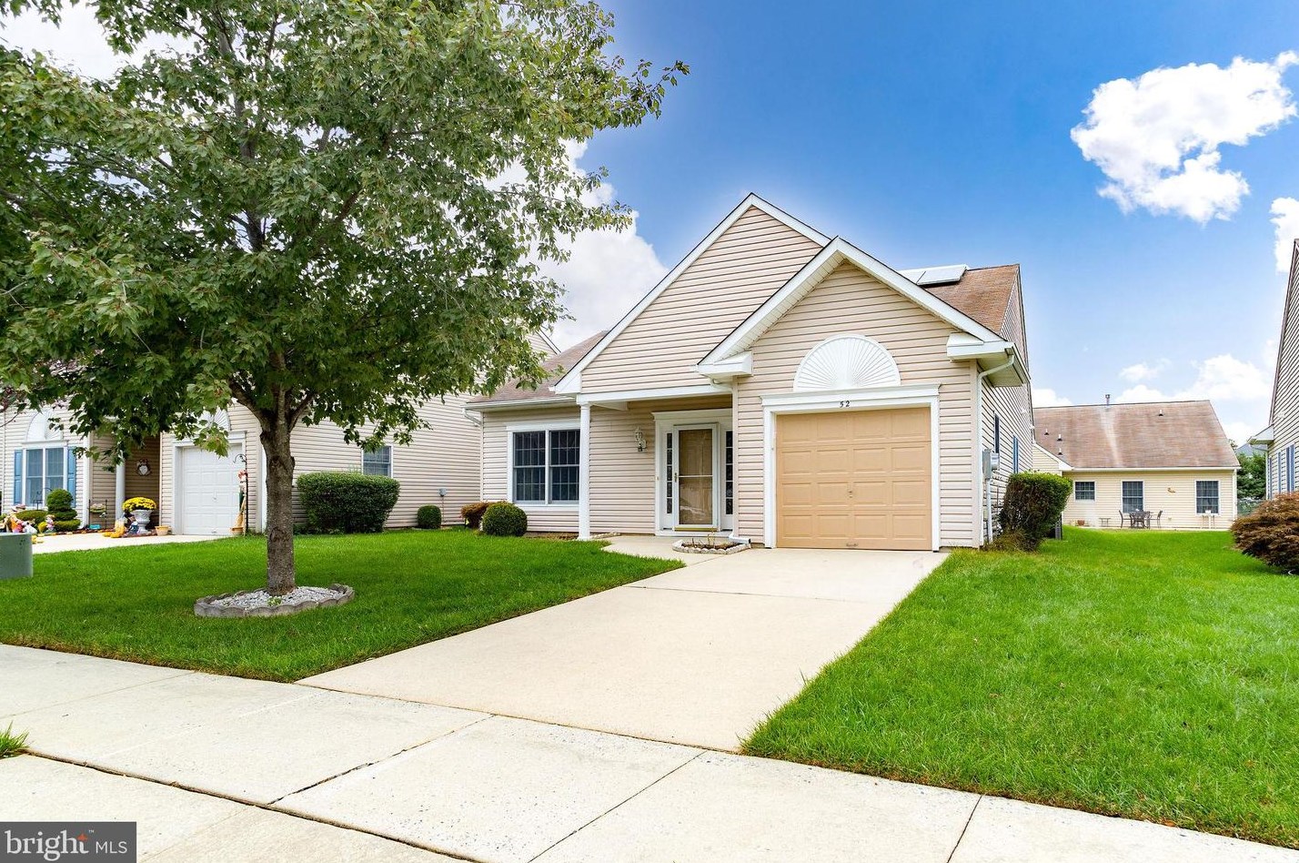 52 Settlers Ln, Columbus, NJ 08022