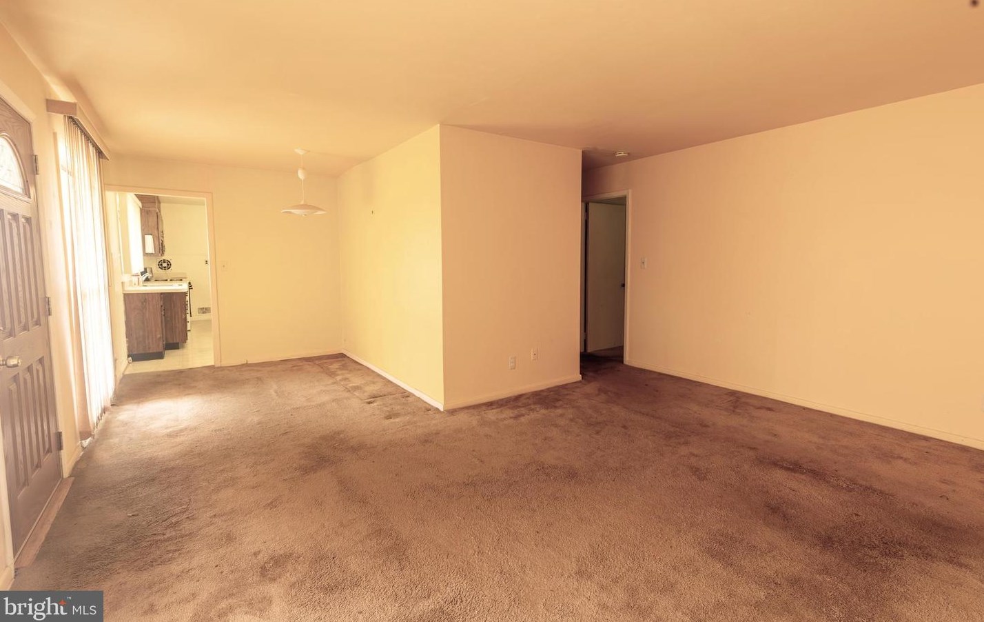 25 Lamont Rd, Burlington NJ exterior