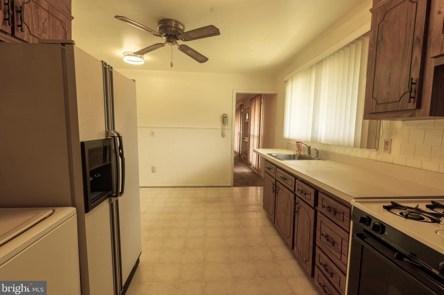 25 Lamont Rd, Burlington NJ exterior