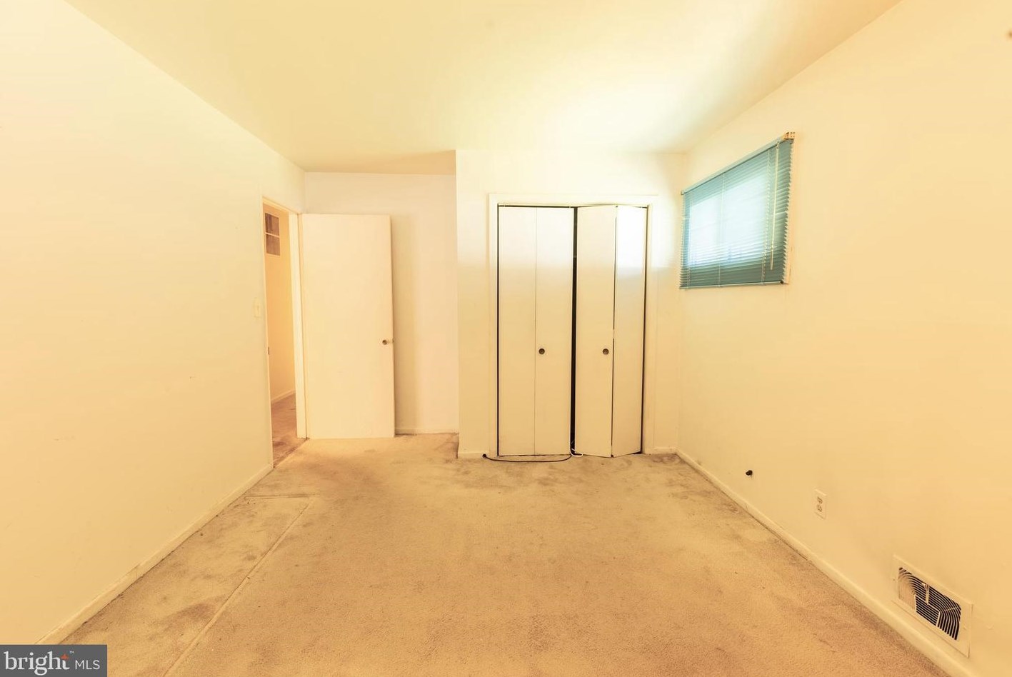 25 Lamont Rd, Burlington NJ exterior