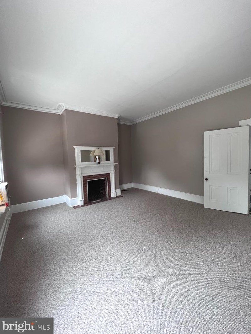 319 Brown St, Burlington NJ  08016-1310 exterior