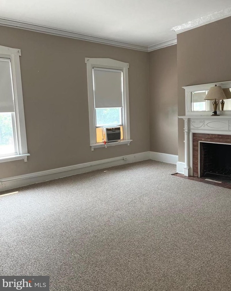 319 Brown St, Burlington, NJ 08016