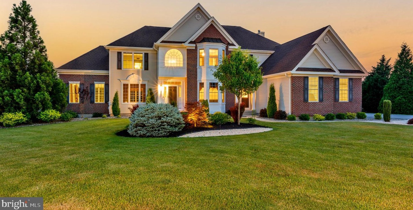 38 Oxford Cir, Southampton, NJ 08088-3579