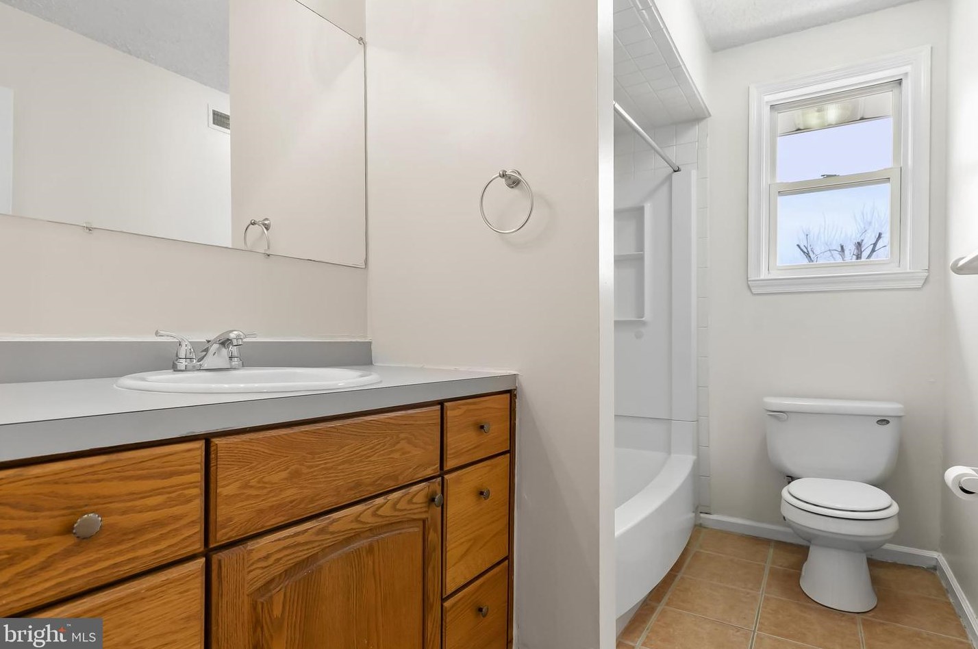 37 Turtle Creek Dr, Medford NJ 08055-2342 exterior