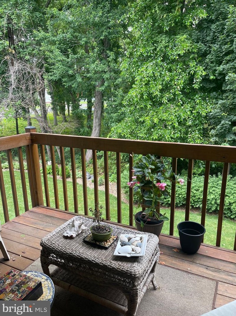 59 Eraser Rd, Moorestown NJ  08057-1673 exterior