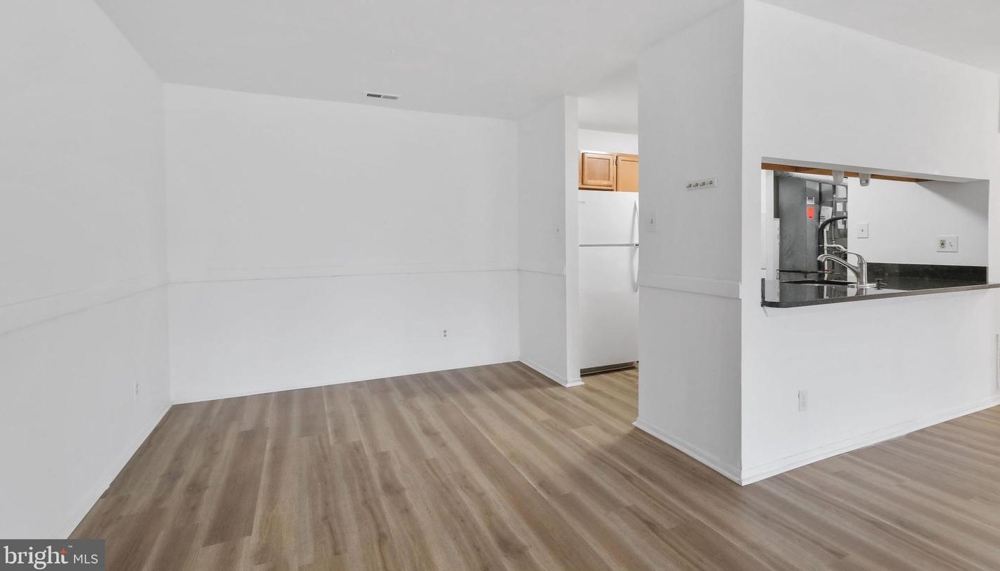 2706 Sussex Ct, Mount Laurel NJ  08054-4243 exterior