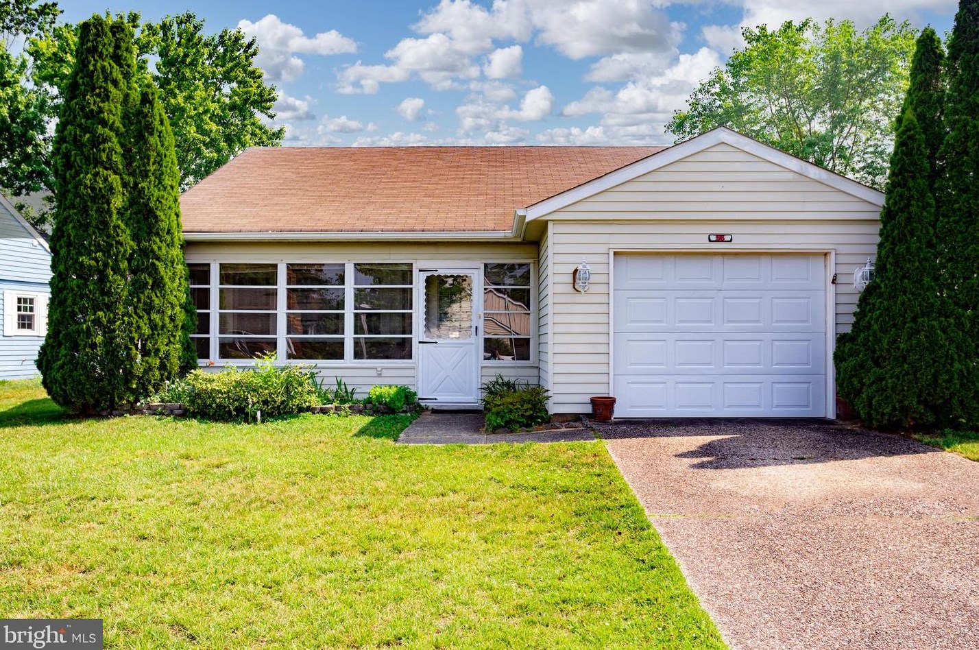56 Marlborough Dr, Southampton, NJ 08088-1136