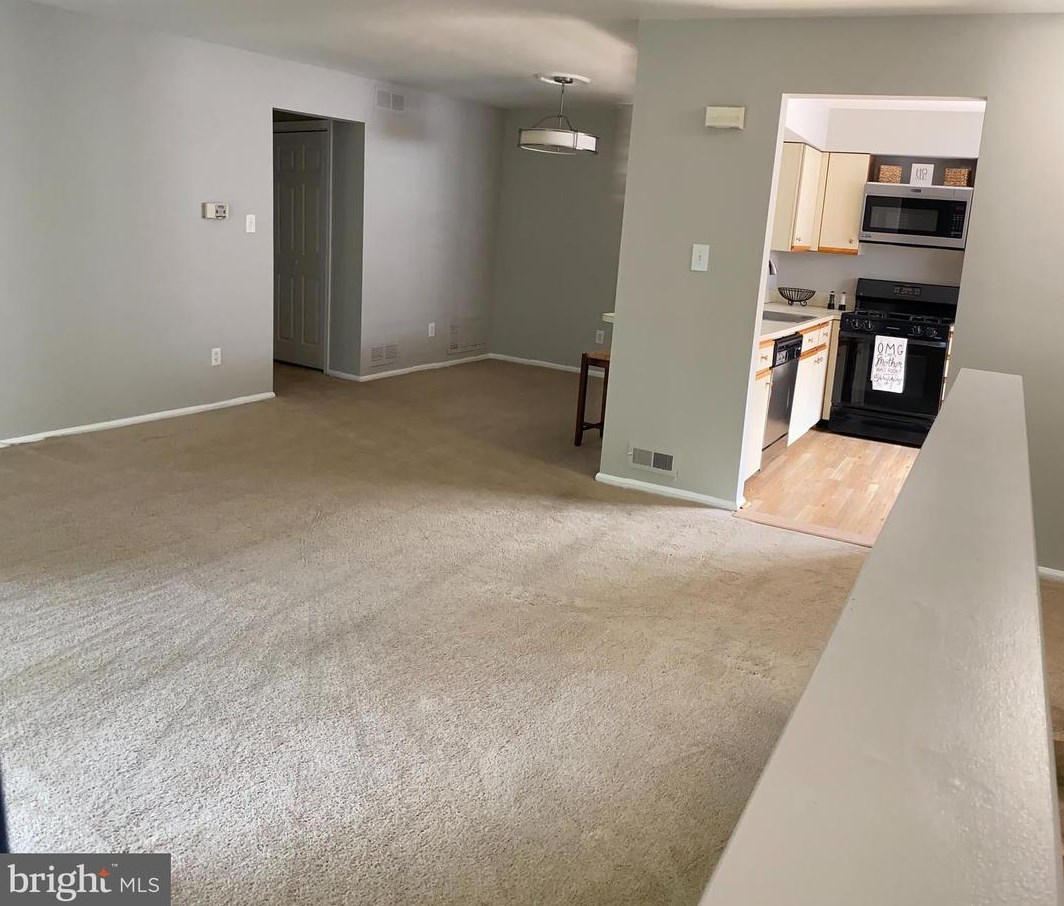 2404 Sedgefield Dr, Mount Laurel, NJ 08054