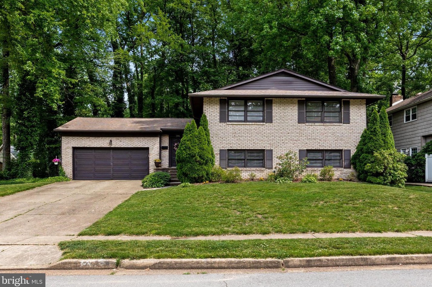 295 St David Ct, Mount Laurel, NJ 08054