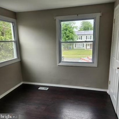 4 Pembrook Ln, Willingboro, NJ 08046