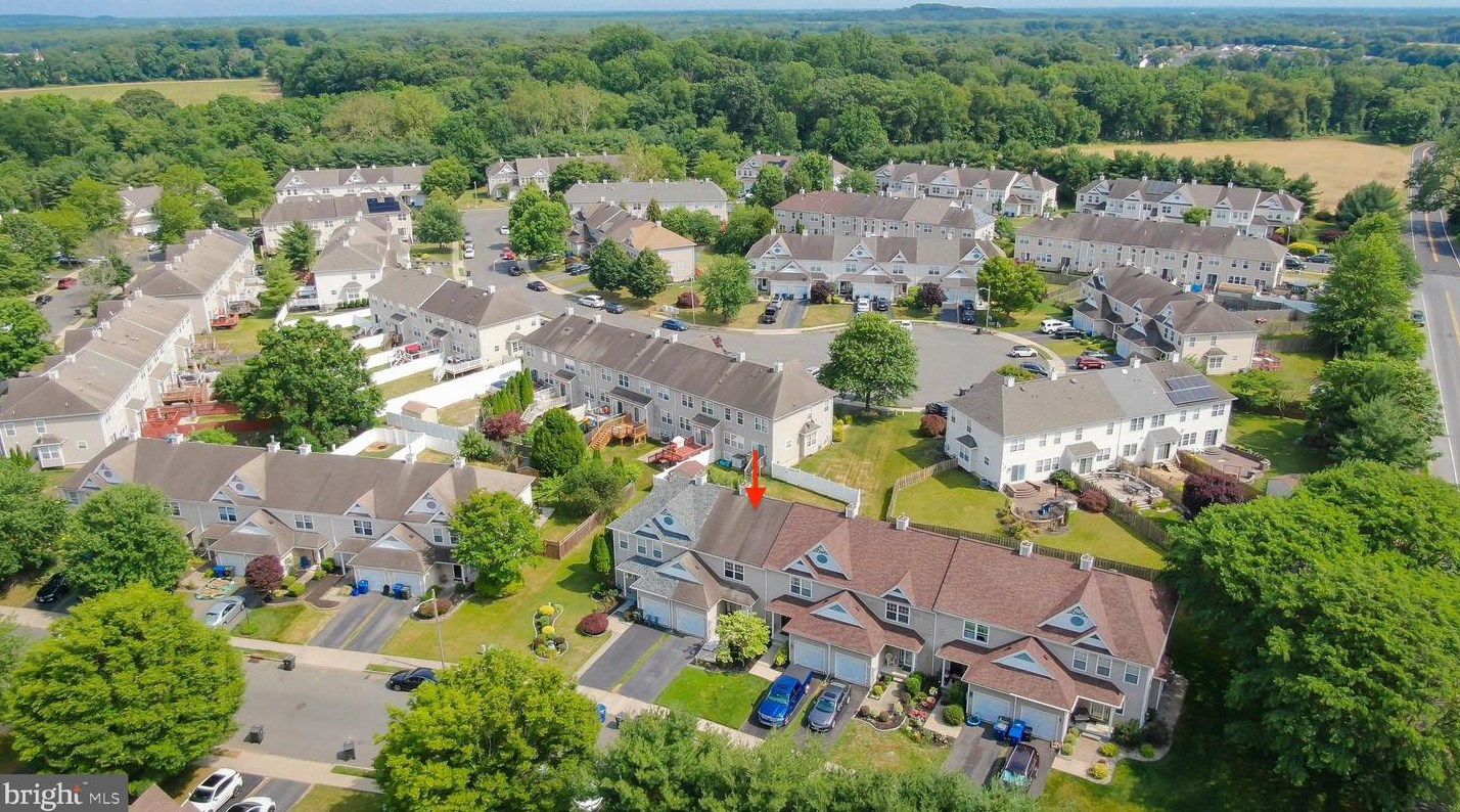 10 Tattersall Dr, Burlington, NJ 08016