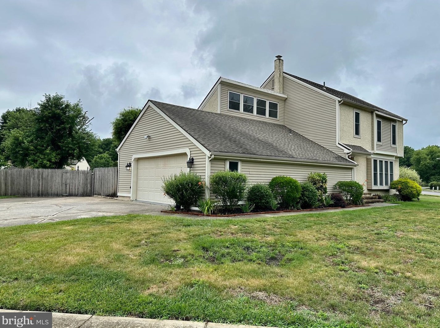 18 Rose Ct, Mount Laurel, NJ 08054