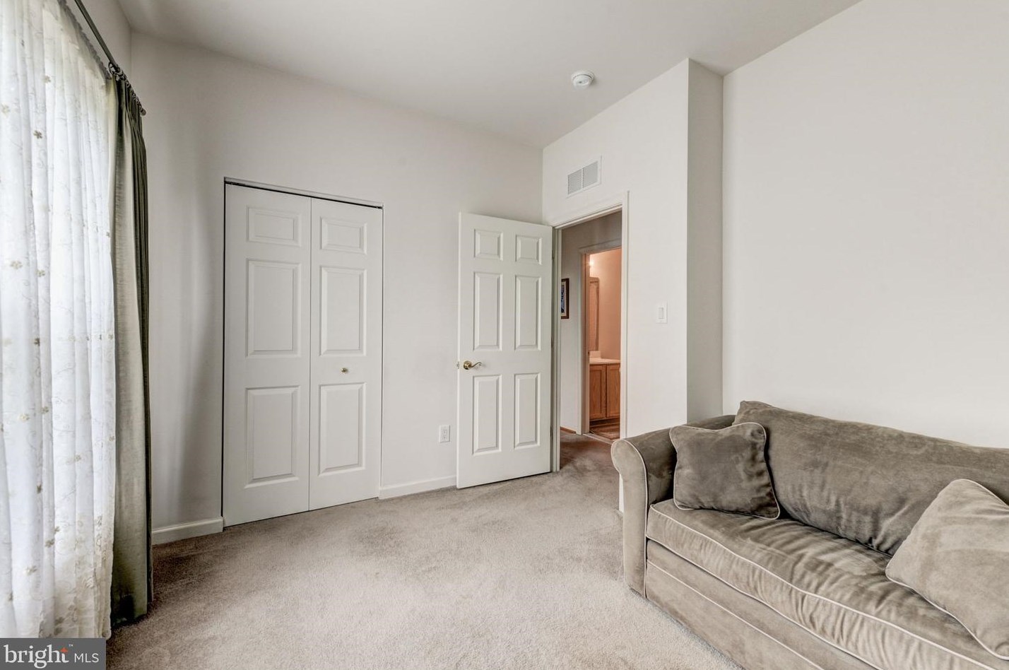 6 Simpkins Ln, Pemberton NJ 08068-1565 exterior