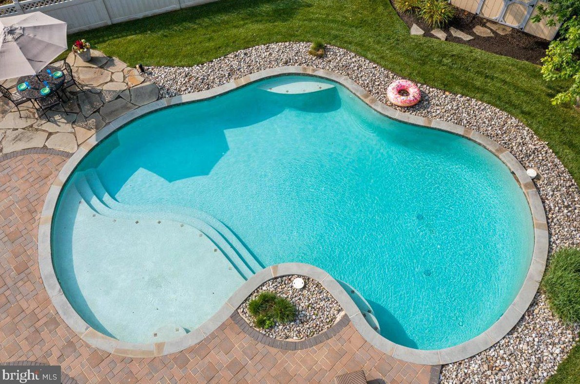 13 Goldspire Ln, Burlington NJ 08016-4357 exterior