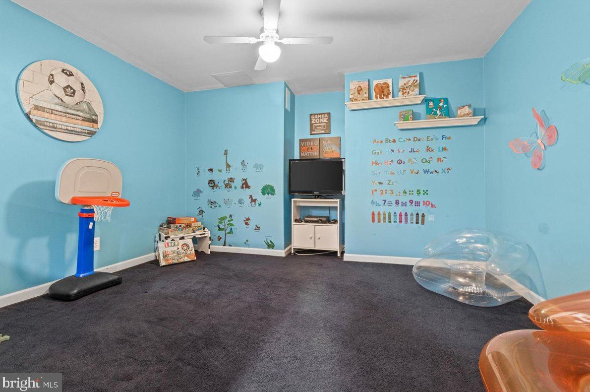 13 Goldspire Ln, Burlington NJ 08016-4357 exterior