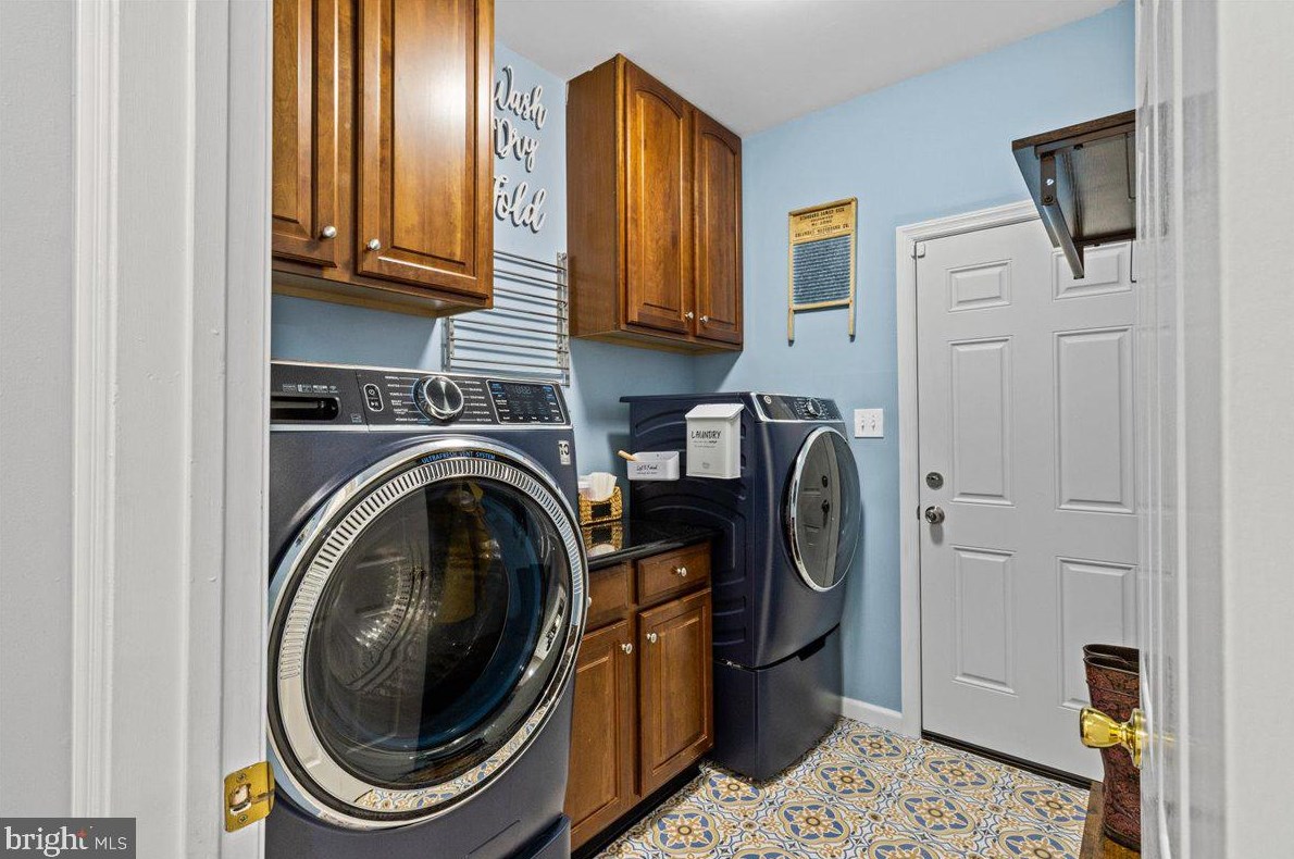 13 Goldspire Ln, Burlington NJ 08016-4357 exterior