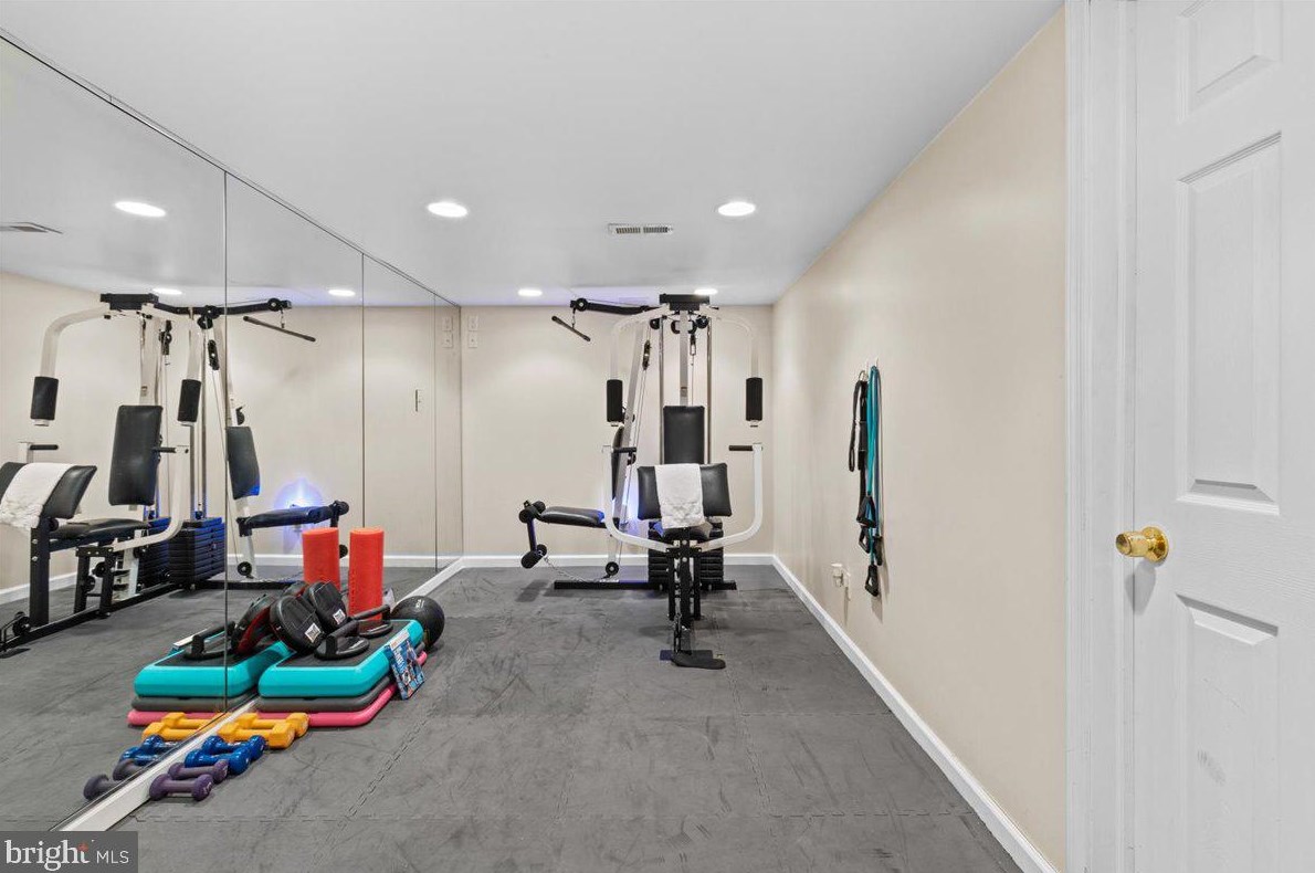 13 Goldspire Ln, Burlington NJ 08016-4357 exterior