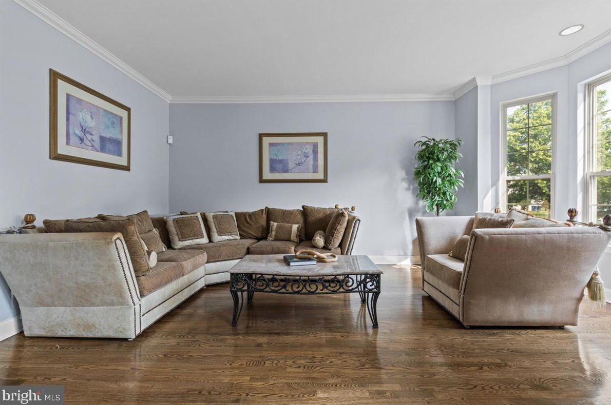 13 Goldspire Ln, Burlington NJ 08016-4357 exterior