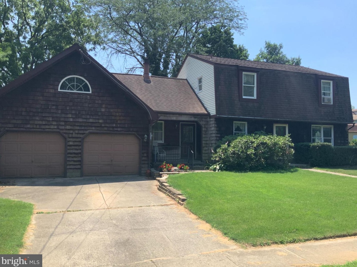 130 6th St, Burlington, NJ 08016-3316
