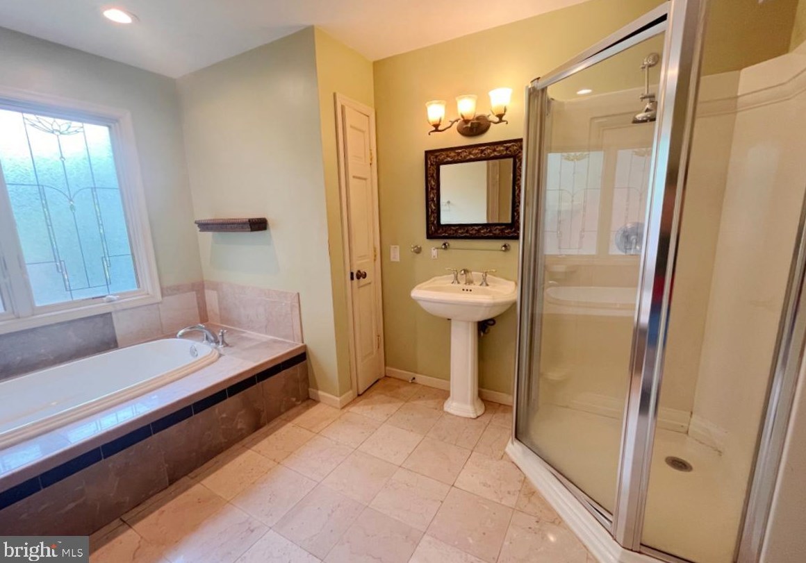 419 Church St, Moorestown NJ  08057-1742 exterior