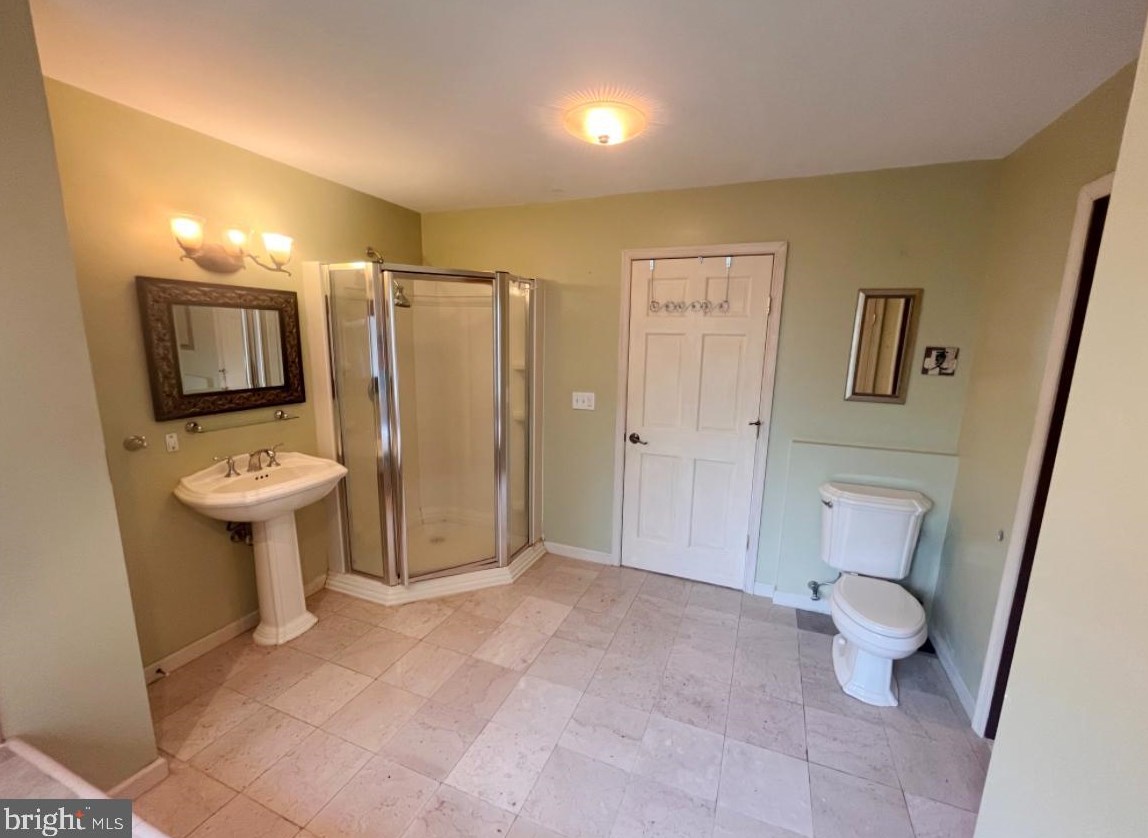 419 Church St, Moorestown NJ  08057-1742 exterior