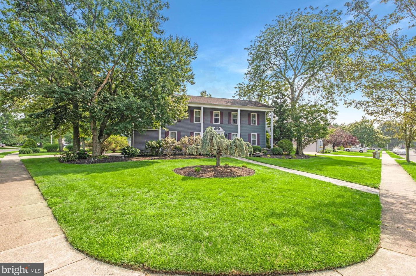 173 Briarwood Rd, Mount Laurel, NJ 08054-2424