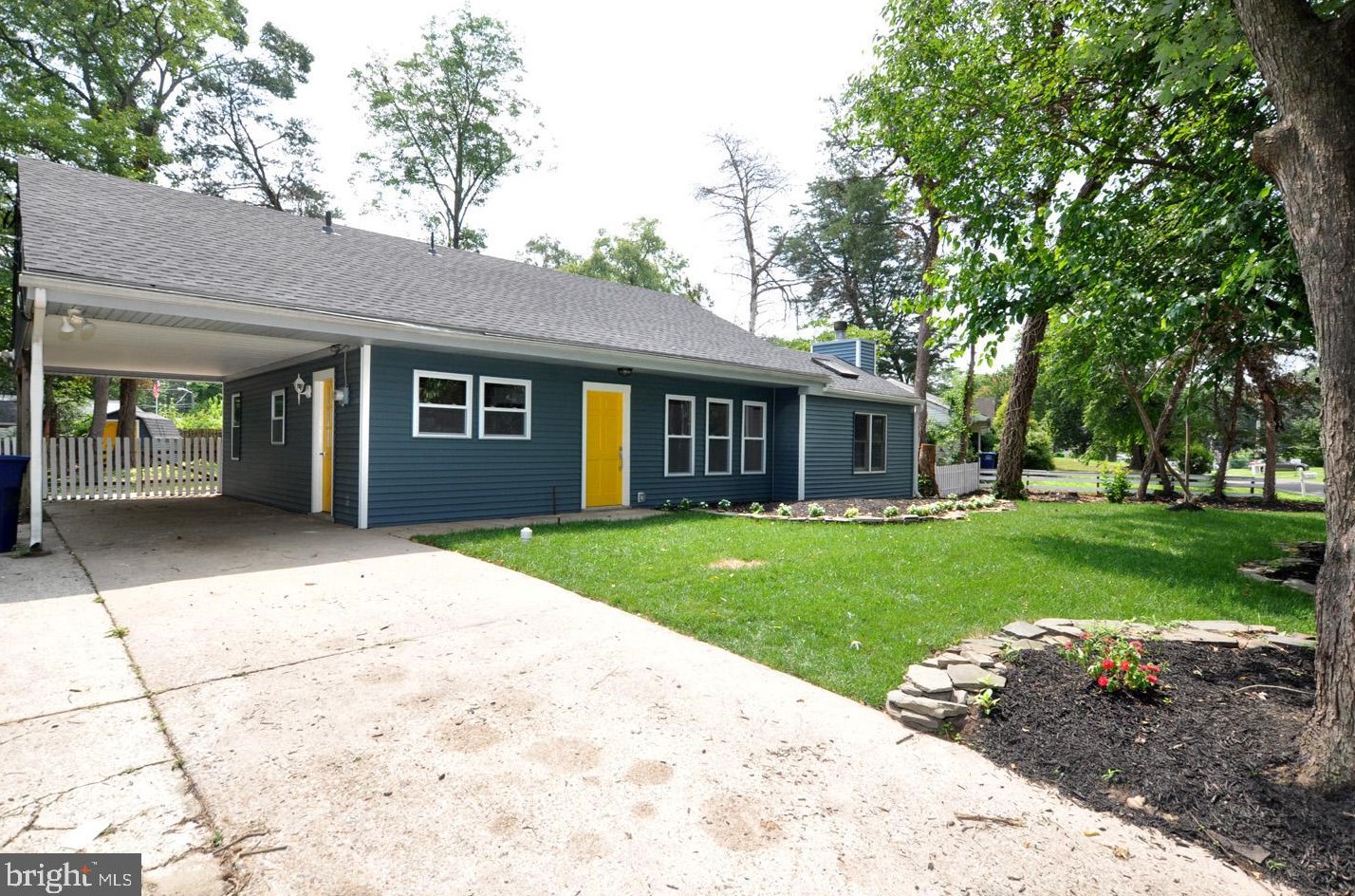 325 Linden Ln, Mount Laurel, NJ 08054