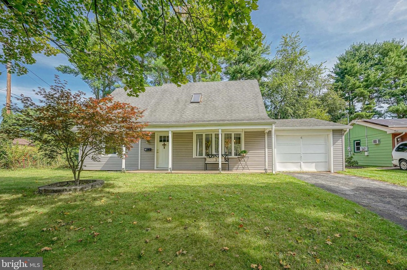 5 Melville Ln, Willingboro, NJ 08046