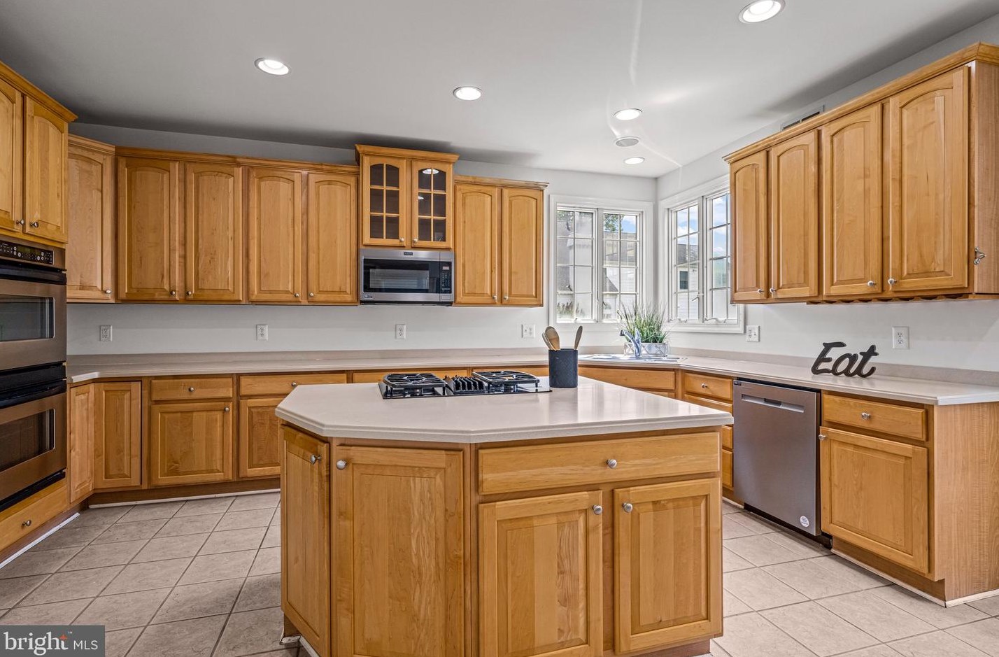 629 Windsock Way, Moorestown NJ exterior