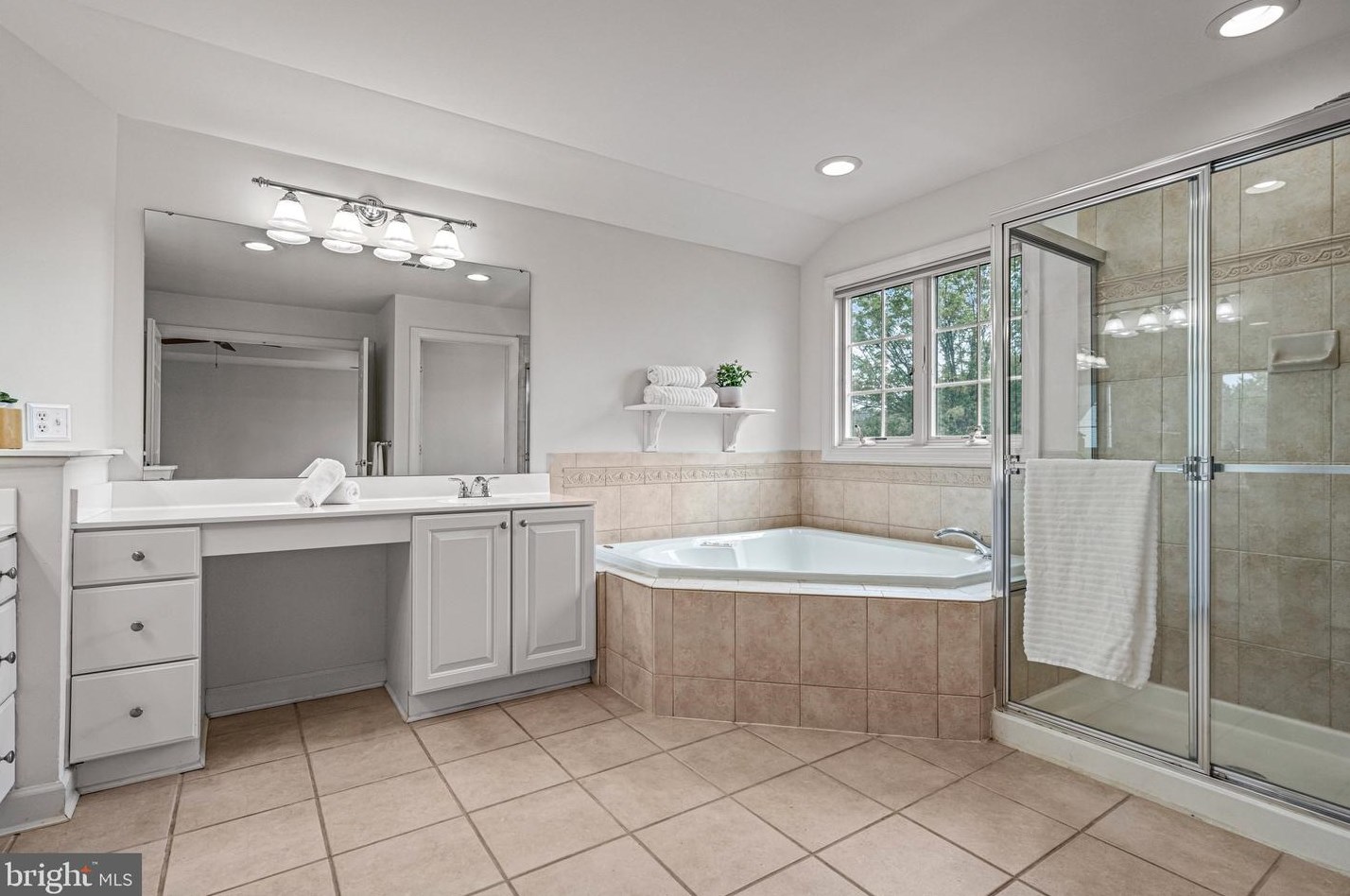 629 Windsock Way, Moorestown NJ exterior