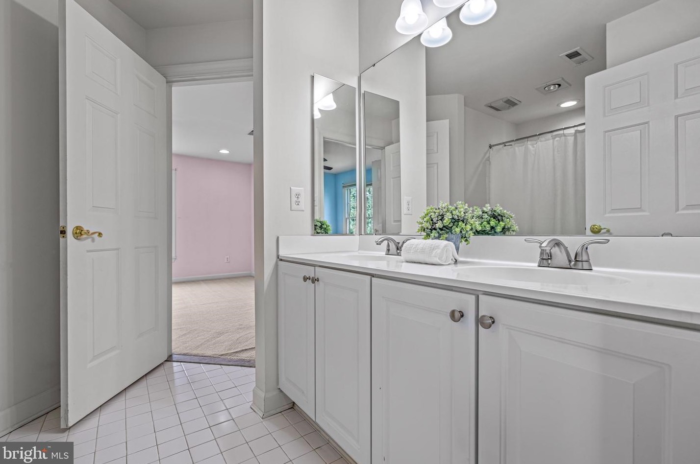 629 Windsock Way, Moorestown NJ exterior