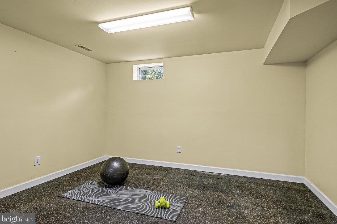 629 Windsock Way, Moorestown NJ exterior