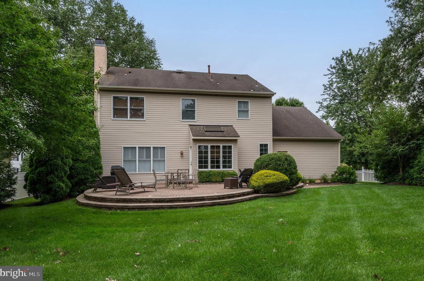 4 Swedes Ln, Moorestown NJ 08057-3841 exterior