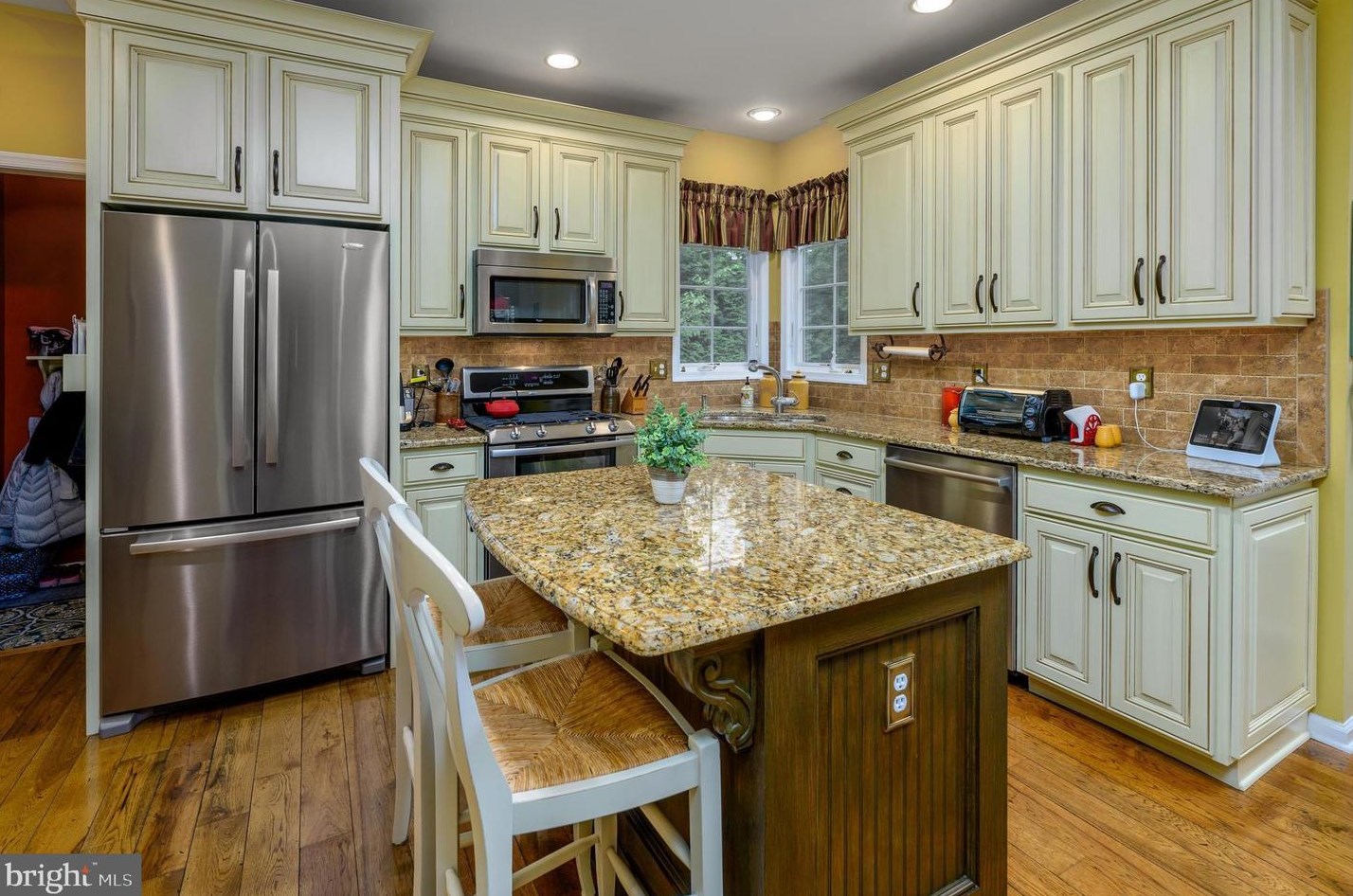 4 Swedes Ln, Moorestown NJ 08057-3841 exterior