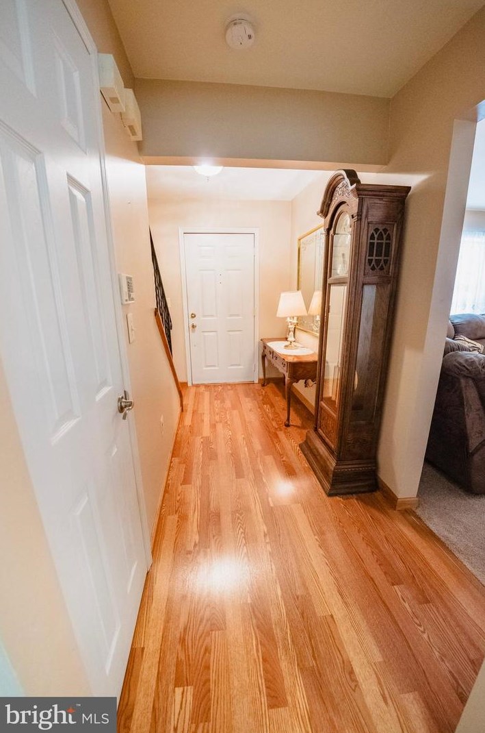 6 Orangewood Ln, Burlington, NJ 08016-5100