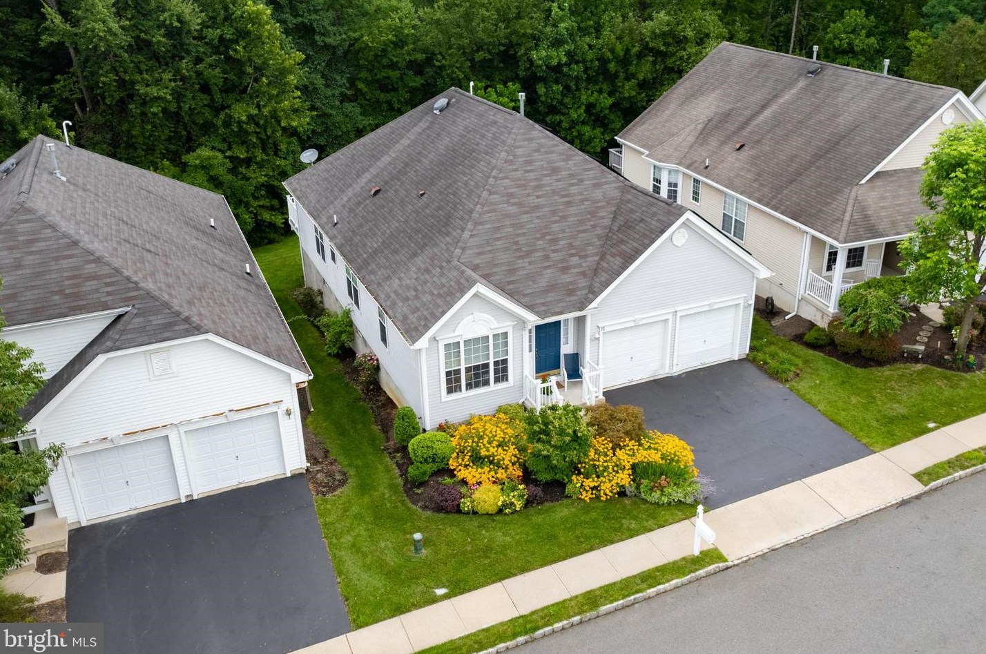 73 Honey Flower Dr, Trenton, NJ 08620-9687