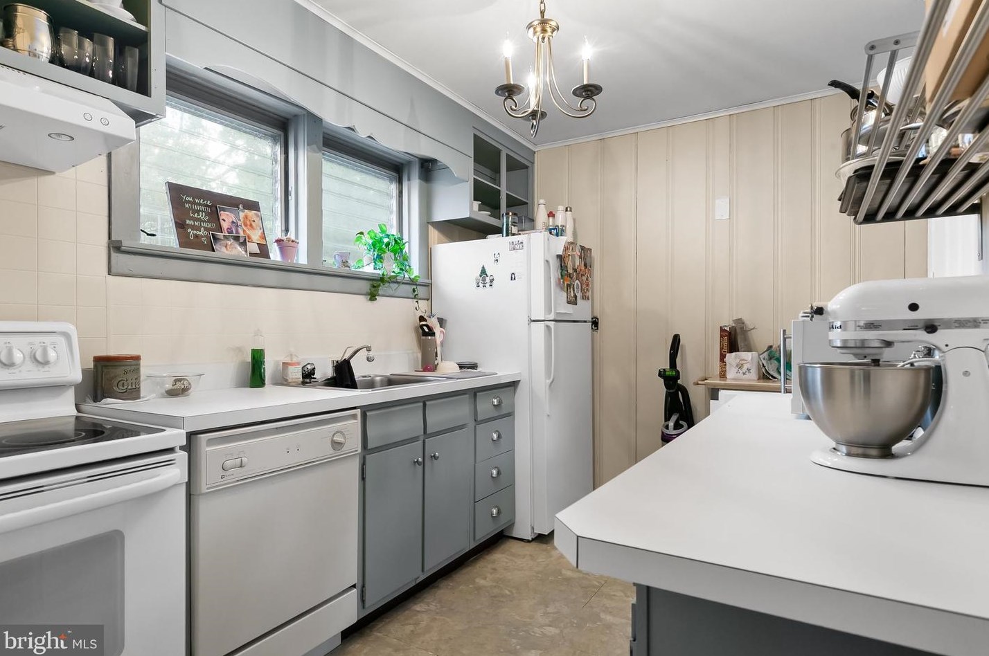 329 Washington Ave, Moorestown NJ 08057-1874 exterior