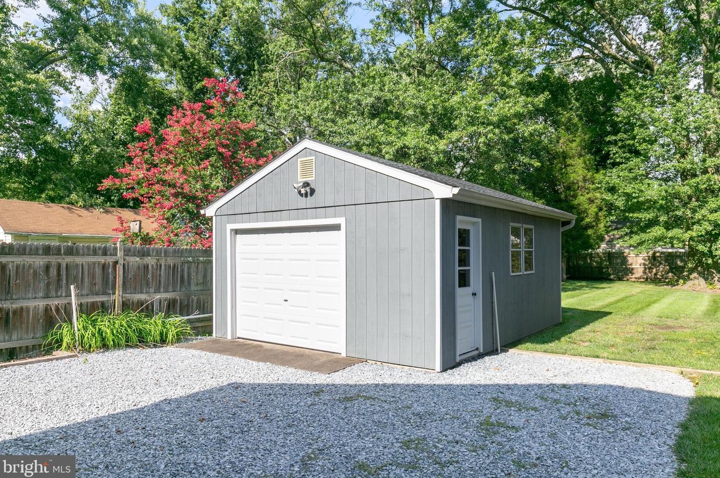 329 Washington Ave, Moorestown NJ 08057-1874 exterior