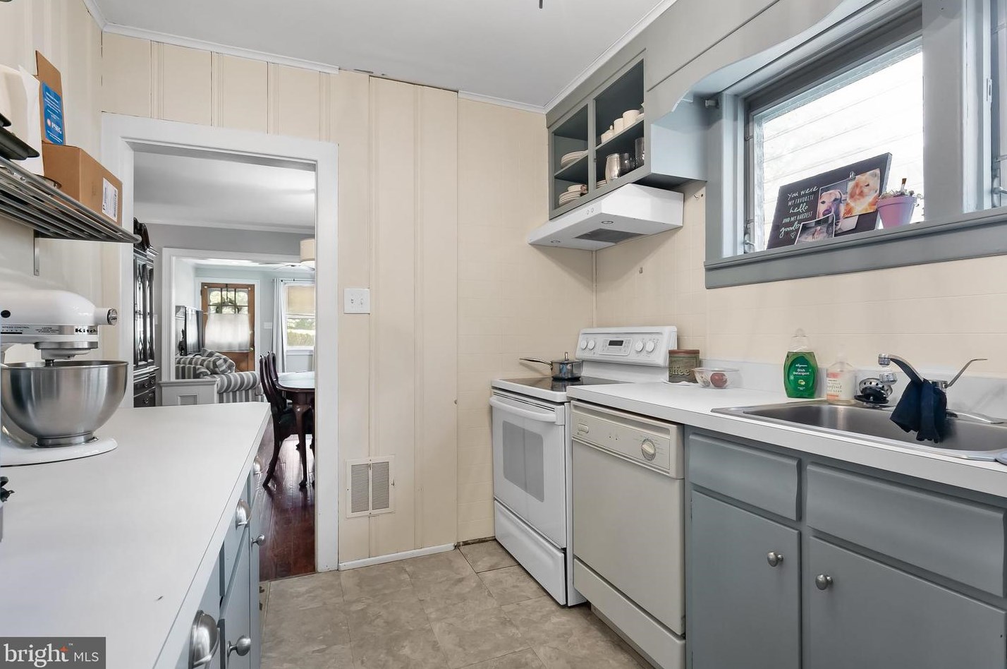 329 Washington Ave, Moorestown NJ 08057-1874 exterior