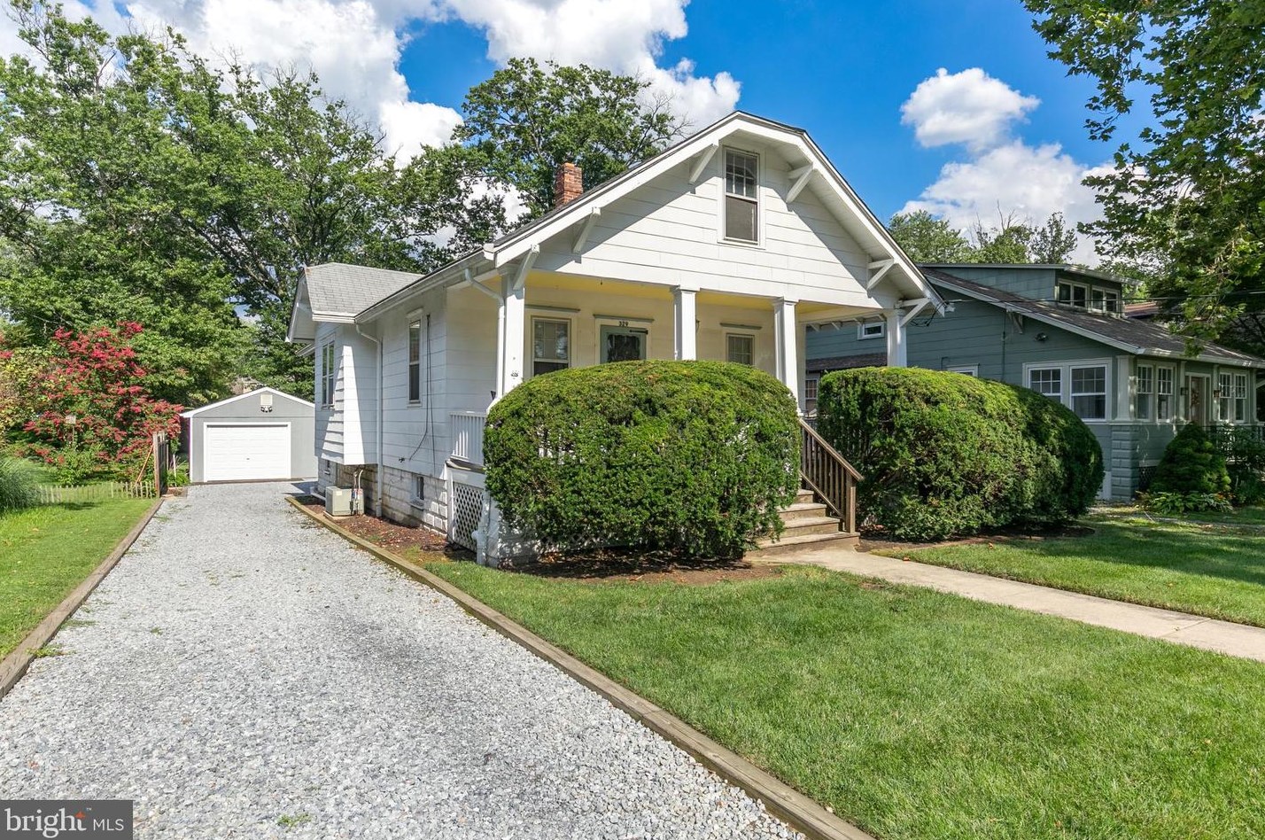 329 Washington Ave, Moorestown, NJ 08057-2408