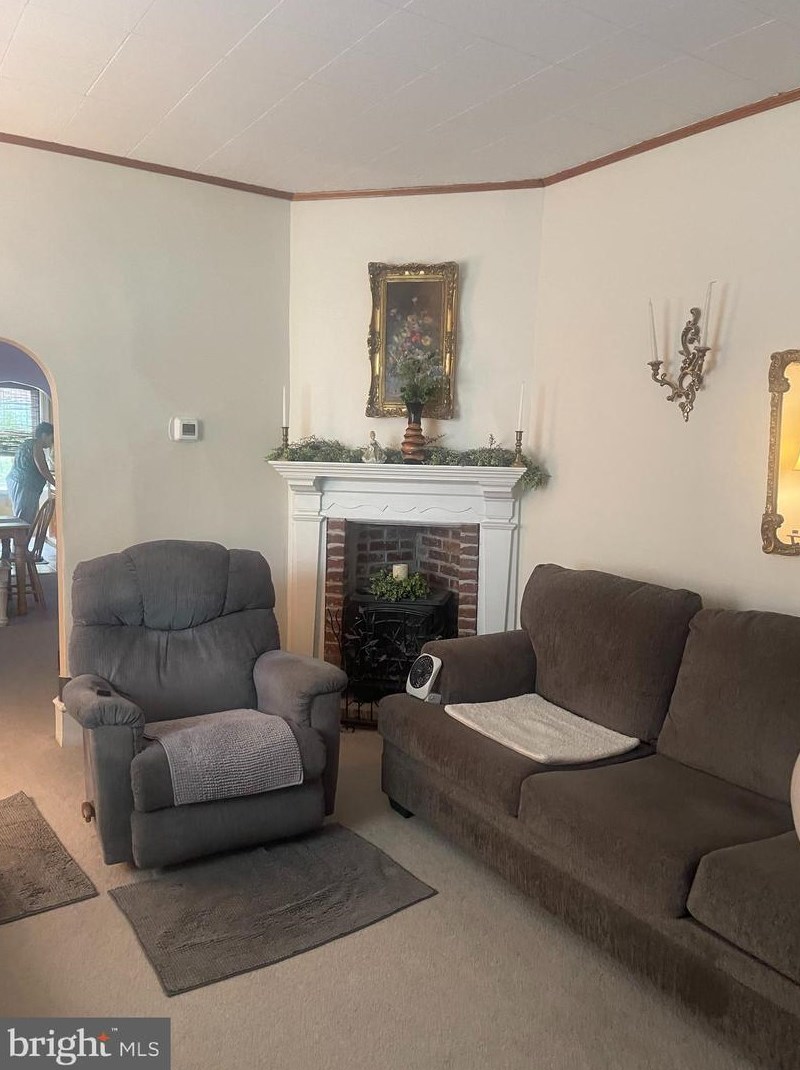 63 Main St, Roebling, NJ 08554