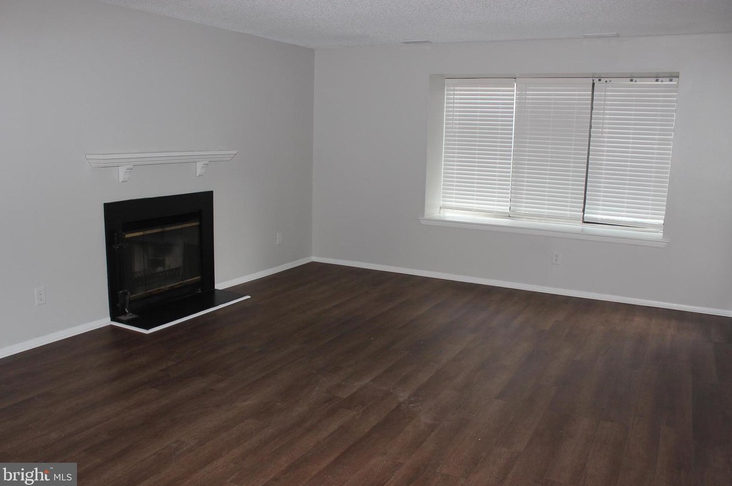 5309 Aberdeen Dr, Mount Laurel NJ  08054-5633 exterior