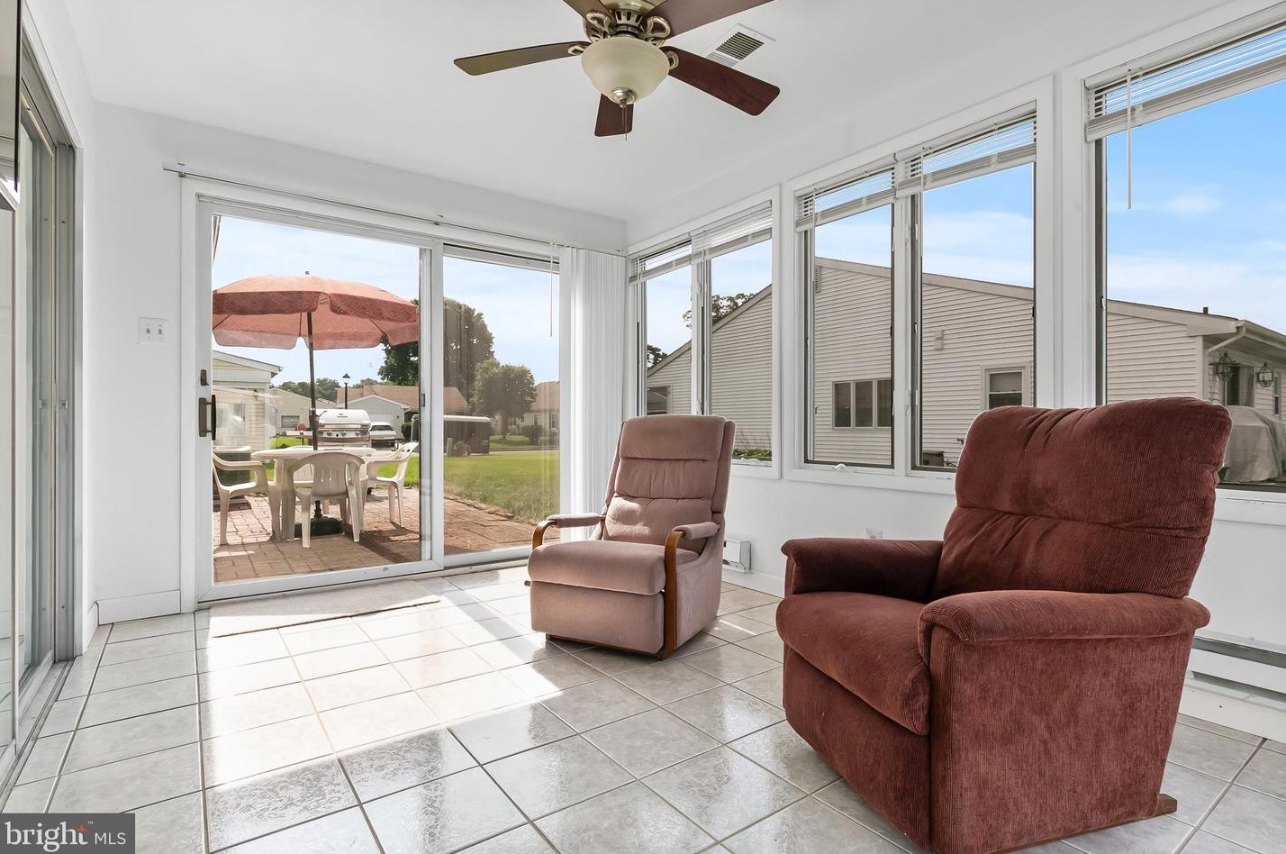 5 Chelsea Pl, Southampton NJ exterior