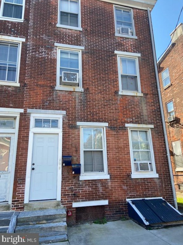 216 Broad St, Burlington, NJ 08016-1606