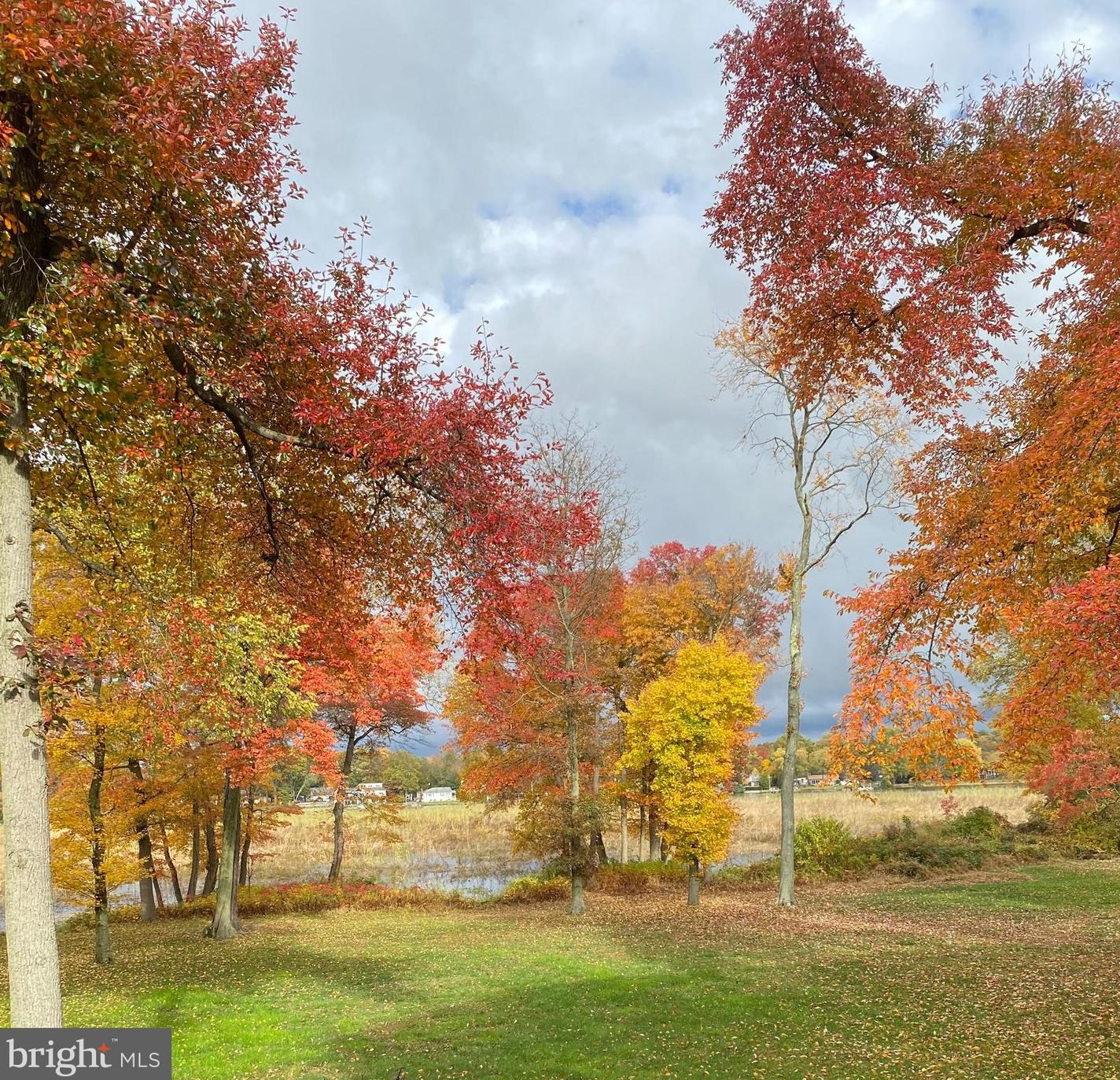 34 Cv Rd, Moorestown NJ 08057-3950 exterior