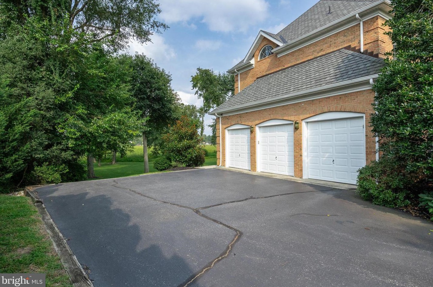 34 Cv Rd, Moorestown NJ 08057-3950 exterior