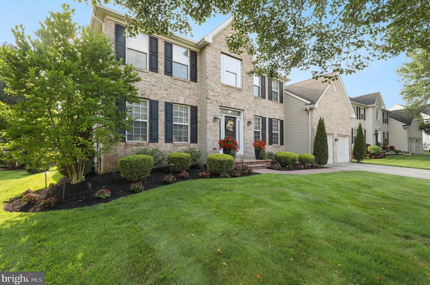 68 Creekwood Dr, Chesterfield, NJ 08505-4822